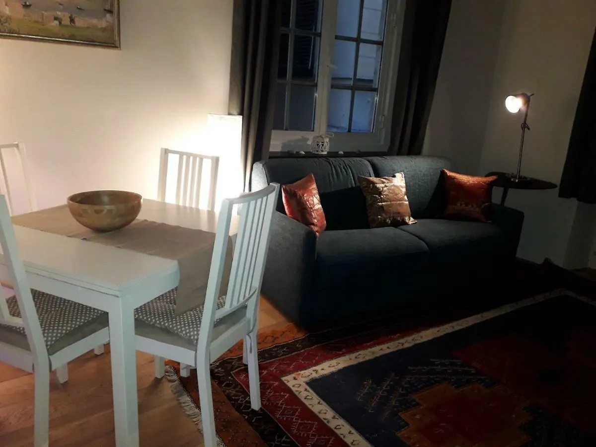 Cosy Little House Apartment Genoa