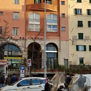 Appartamento Mattoni Rossi, Genova